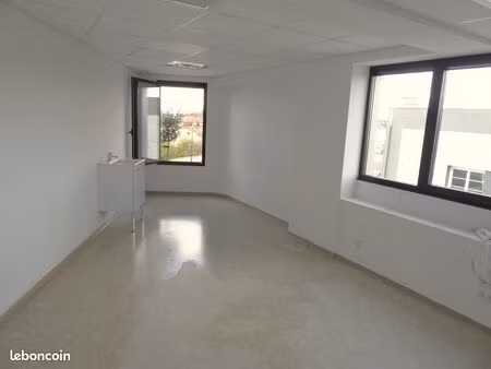 cabinet médical/paramédical 34m2