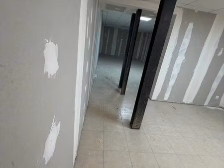 local commercial 60m2