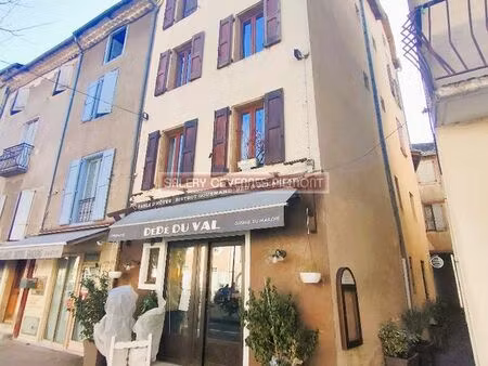 maison 10 pièces 214 m²