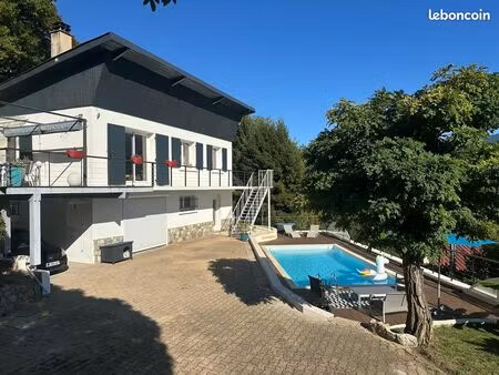 maison  à saint-étienne de crossey