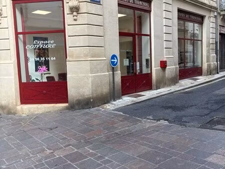 titre : urgent – fonds de commerce / pas de porte – local 43 m² + cave – centre béziers – 