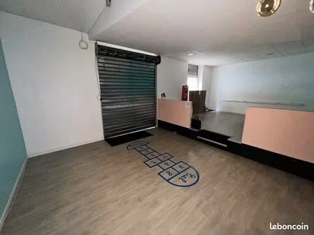 local commercial 85 m²