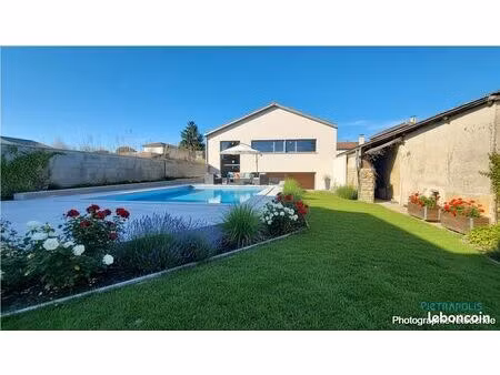 ferme 5 pièces 200 m²