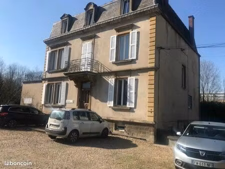 bureau professionnel dans maison de maître avec parc