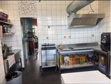 mur + fond de commerce à vendre