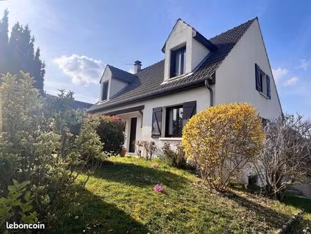 maison 6 pièces 121 m²