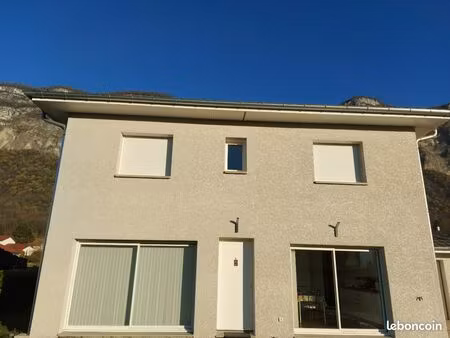 maison individuelle de 158 m²habitables hors lotissement construite en 2024