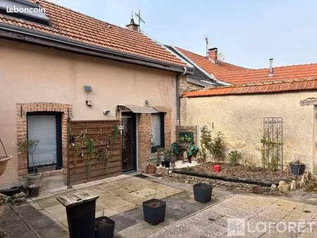 maison de village 3 pièces 73 m²