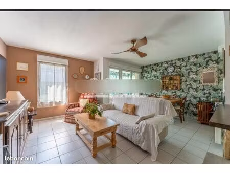 appt t3 2 chambres 2 terrasses piscine