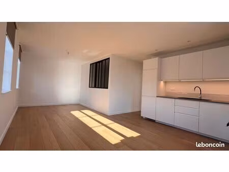 superbe t3 lumineux – résidence neuve – centre-ville + parking