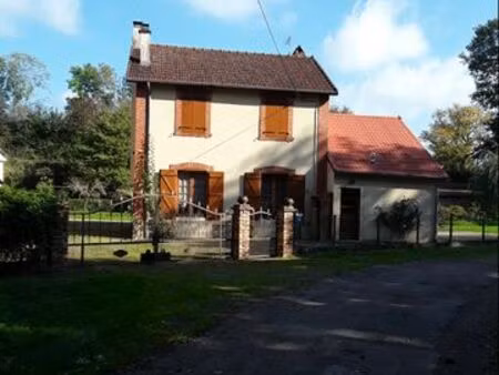maison individuelle sur 2000m2 de terrain clos ni