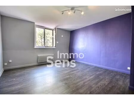 studio 1 pièce 32 m²