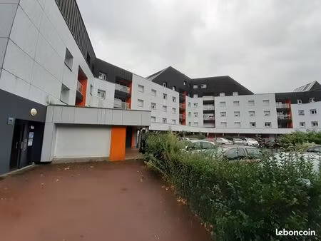 local professionnel ou à usage de bureau