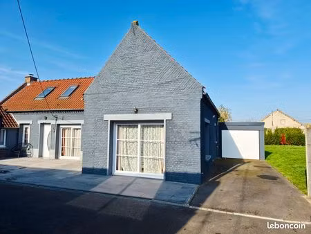 semi plain pied individuel rénové  3chs  jardin 814m²  cour 120m² et garage