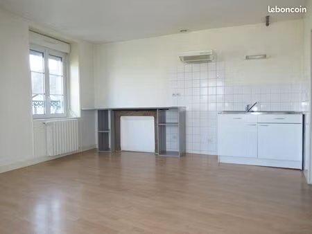 appartement 3 pièces - 1 chambre - 1 bureau- 48m² - couterne