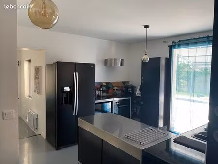 maison familiale rénovée 138 m² + jardin + terrasse 100 m² + piscine — roussillon (impasse