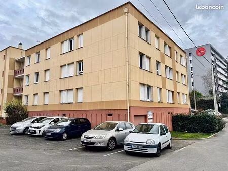 parking/box 10 m² clermont ferrand