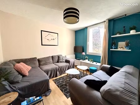 t4 rénové de 53m2 proche des pistes