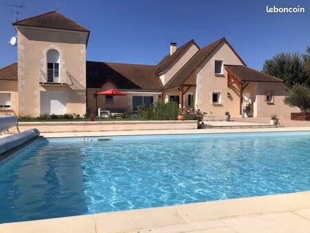 villa 6 pièces 234 m²
