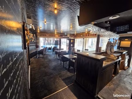 vente immeuble mur et fond de restaurant