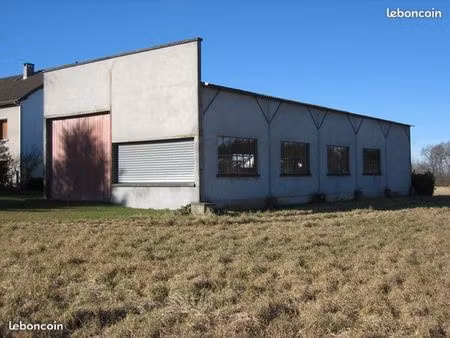 entrepôt sur terrain constructible