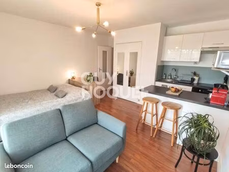 studio 1 pièce 26 m²