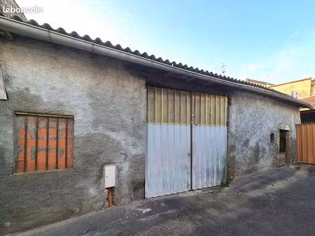 bâtiment 1 pièce 120 m²