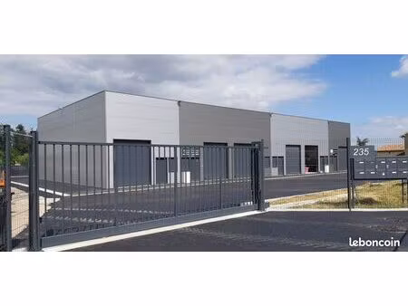 local industriel à louer