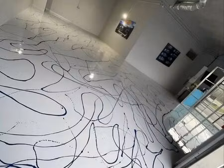 local pour entrepôt et bureaux