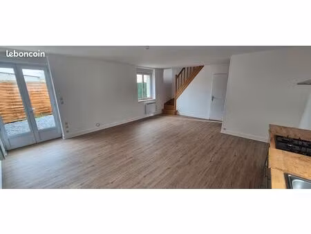 maison + cour a 15 km de bezannes - 5 mn de ville en tardenois