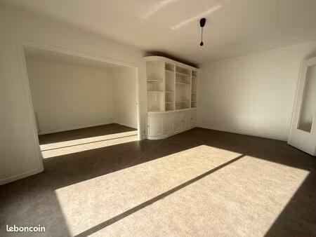 nantes centre canclaux / bouhier un appartement t4 lumineux de 81 39 m2 cave garage