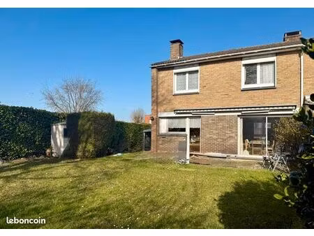 maison 4 chambres et sous-sol complet