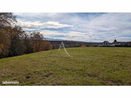 terrain 929 m² idron