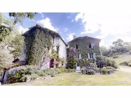 propriété 6 pièces 190 m²