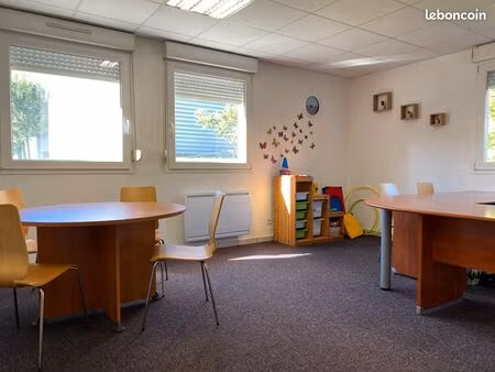 bureau lumineux 23 m² - télétravail / freelance - saint-ismier