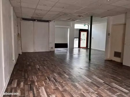 local commercial 83 m²