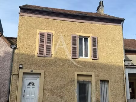 immeuble 11 pièces 200 m²