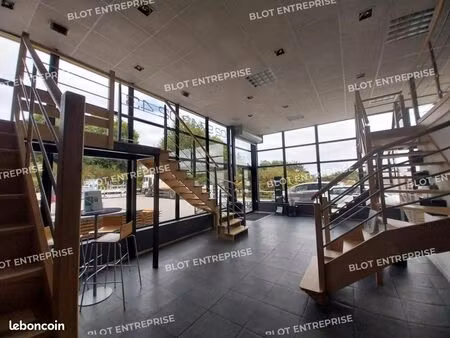 local d'activité 370 m²