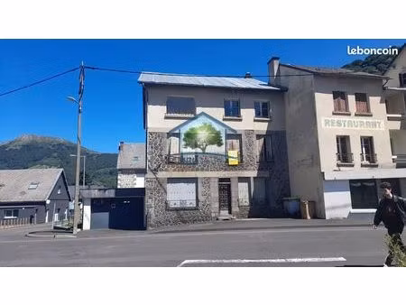 immeuble 19 pièces 280 m²