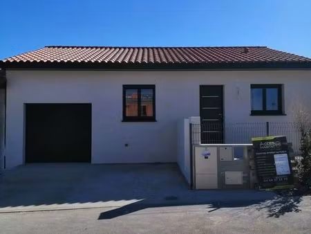 villa 3 pièces 70 m²