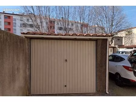 a vendre garage