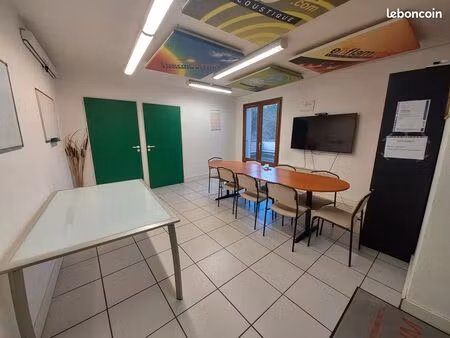 bureau à louer / coworking – fibre – parking – 250 – voiron / grenoble