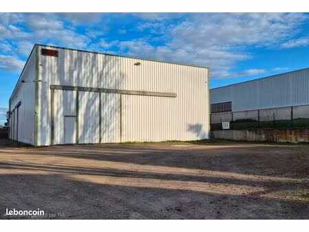 local d'activité / dépôt / stockage