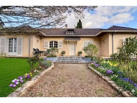 maison 10 pièces 190 m²