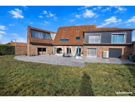 maison 7 pièces 260 m²