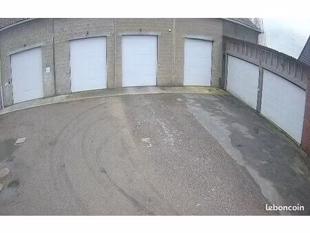 hangar a louer 210 m² site télésurveillé