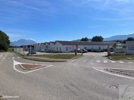 local 408 m² pontcharra