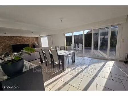 pavillon 7 pièces 191 m²