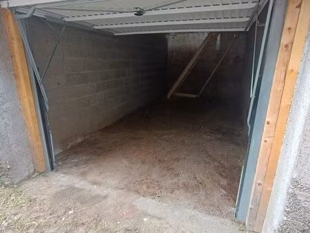 garage hyper centre 32m2