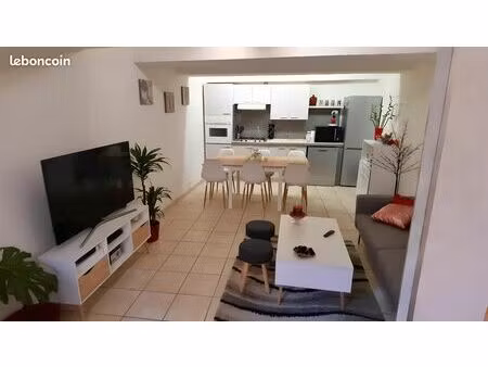 maison de village f3 avec terrasse et climatisation